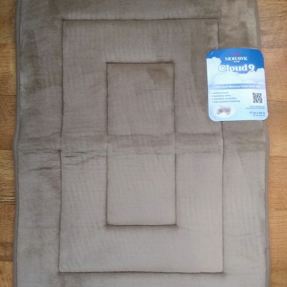Bath Mat MoHawk Home Cloud 9 NWT